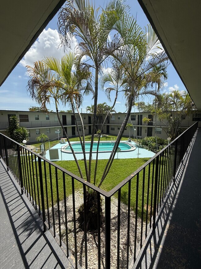 Photo - 3901 SW 112th Ave Unidad 20