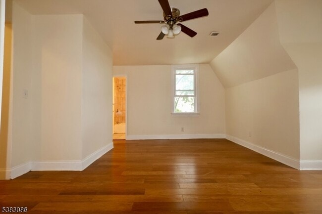 Photo - 34-36 Hedden Terrace Unit 3 Unidad 3