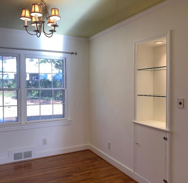 Photo - Charming three-bedroom in Irving Park area