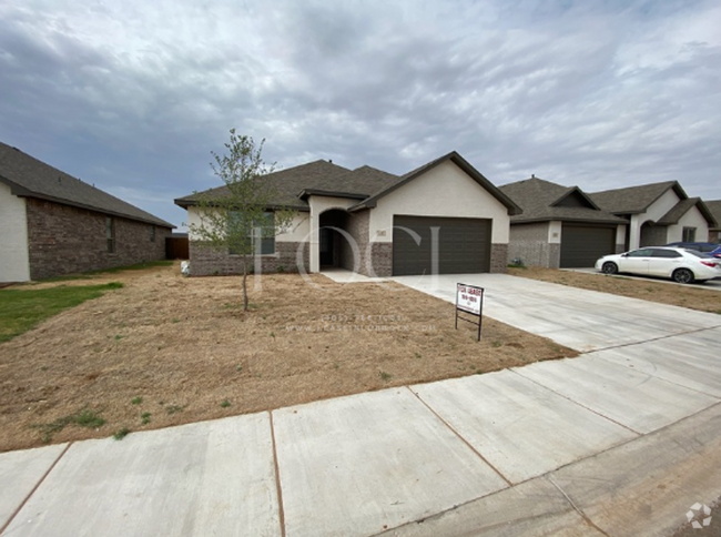 Building Photo - 4 bedroom, 2 bath, 2 car garage Rental