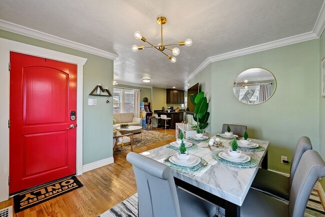 Photo - 980 E Bryan Ave