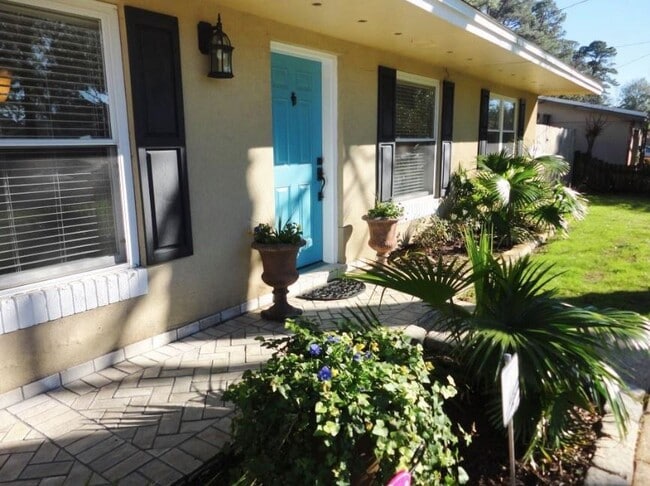 Photo - 280 Anderson Dr