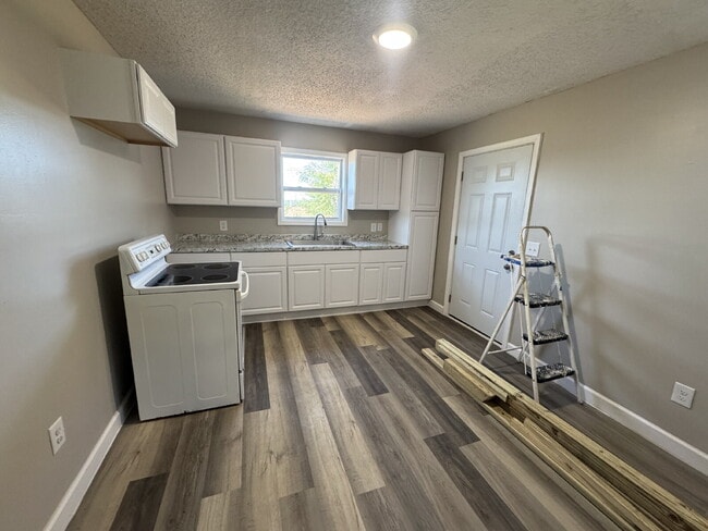 Photo - 118 Harrys Dr