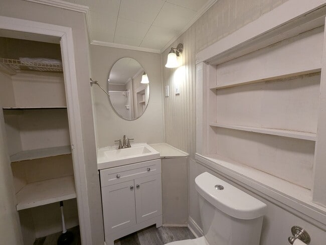 Photo - England1017 Unit A