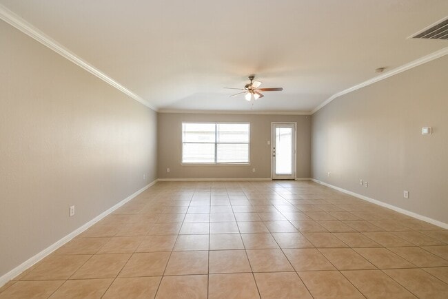 Photo - 8322 Wainwright Way
