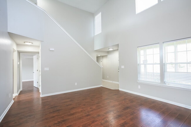 Photo - 3329 Gainesville Ct