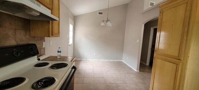 Photo - 624 DFW Dr Unit 0