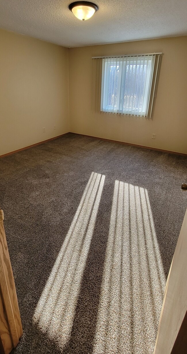 Photo - 1637 Carriage Hill