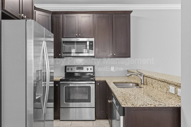Photo - 723 Ladd Ave