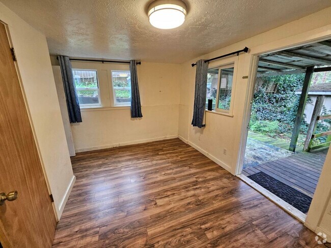 Building Photo - 510 N Collier St Unit C Rental