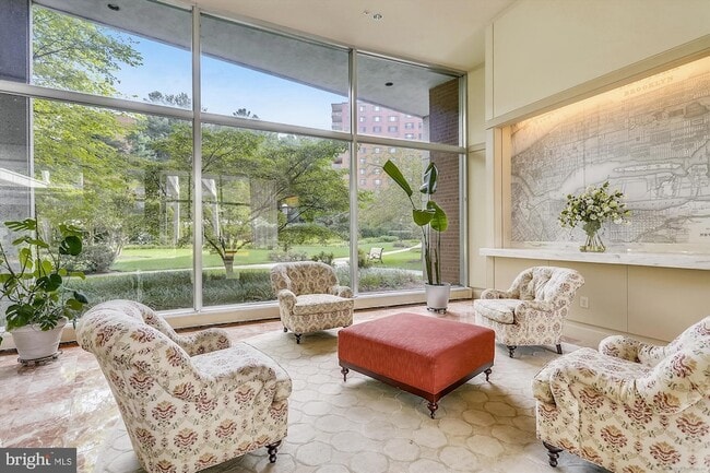 Photo - 4201 Cathedral Ave NW Unidad 118E