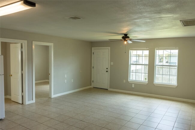 537 Cottontail Dr