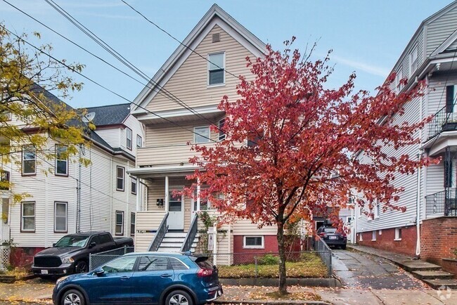 Building Photo - 15 Windsor Rd Unit #3 Rental