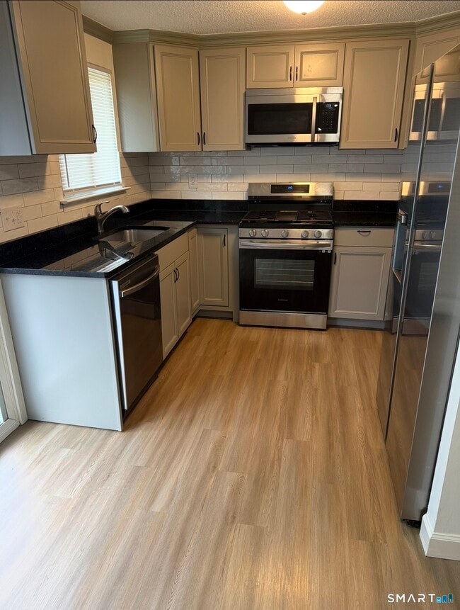 Photo - 146 Churchill Dr Unit 146
