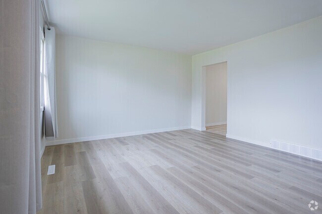 2BR, 1BA - 904SF - Trevella Townhomes