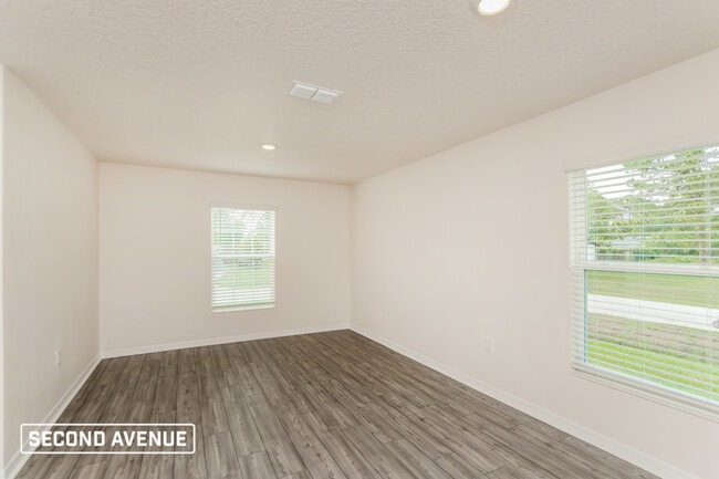 Photo - 3399 Lakeland Ave