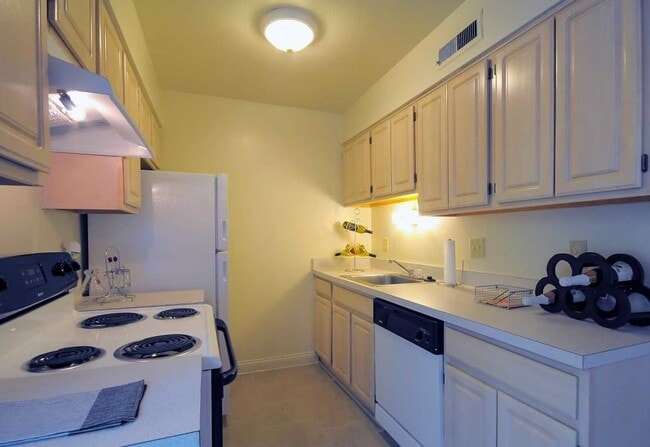 Photo - Normandy Green Apartments & Townhomes