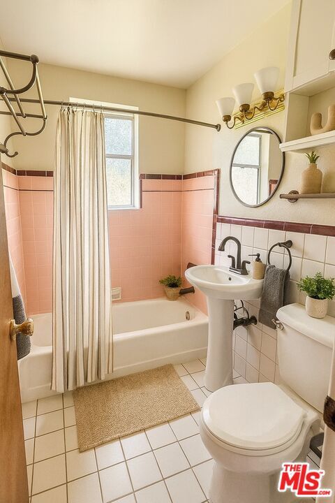 Photo - 828 N Alta Vista Blvd Unidad 7