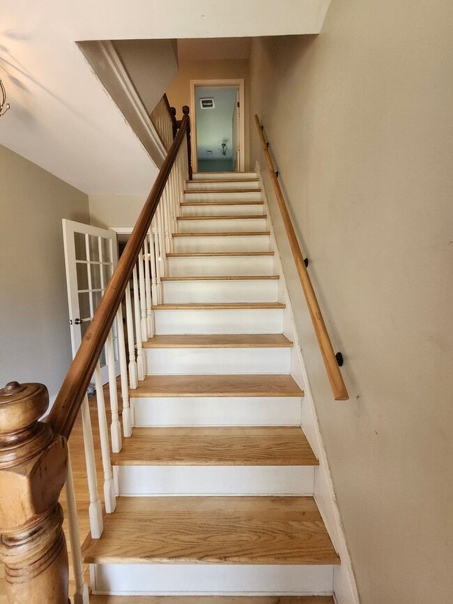 Photo - Oversized 3-Bedroom Duplex for Rent – $3,000/Month Unidad 86 Gilboa