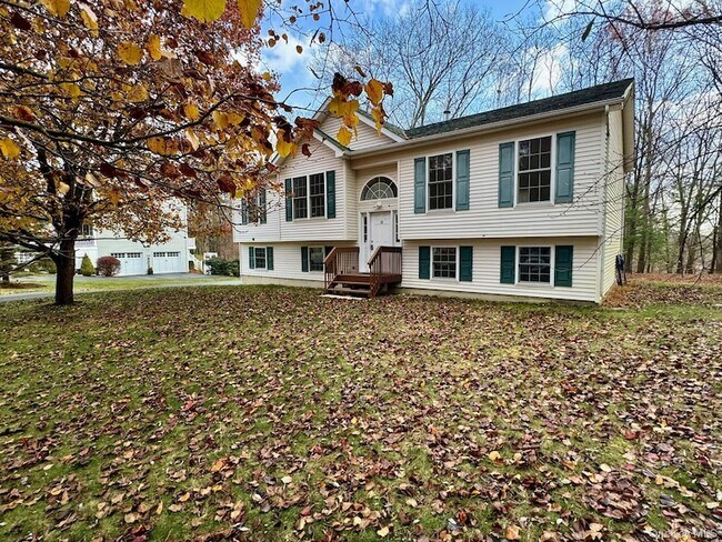 Photo - 18 Penny Ln House