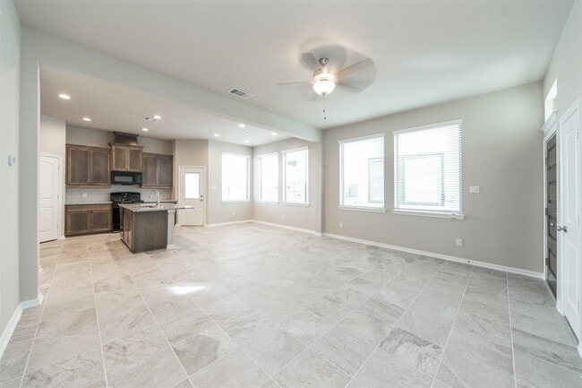 Photo - 5131 Pr Ter Ln