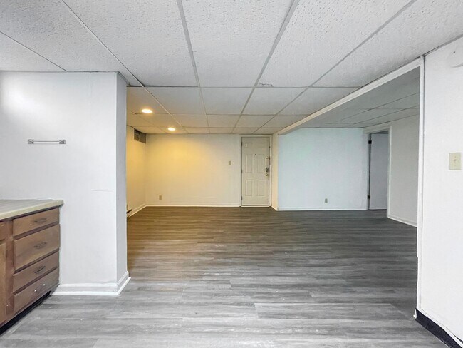 Photo - Preleasing for August 2026! 3 Bedroom Apar... Unit 09