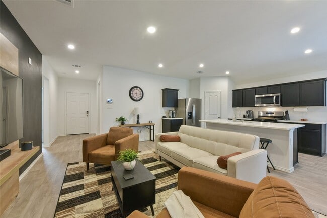 Photo - 14417 Gray Rocks Rd