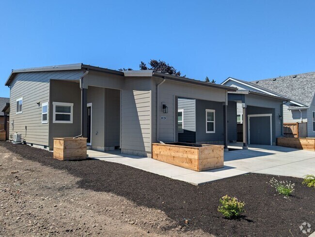 Building Photo - Brand new 2 bed/1 bath detached home