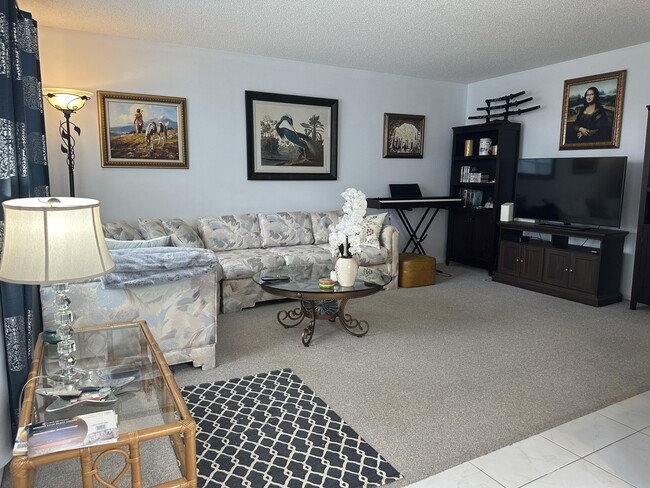 Photo - 415 Saxony Way Unit 415