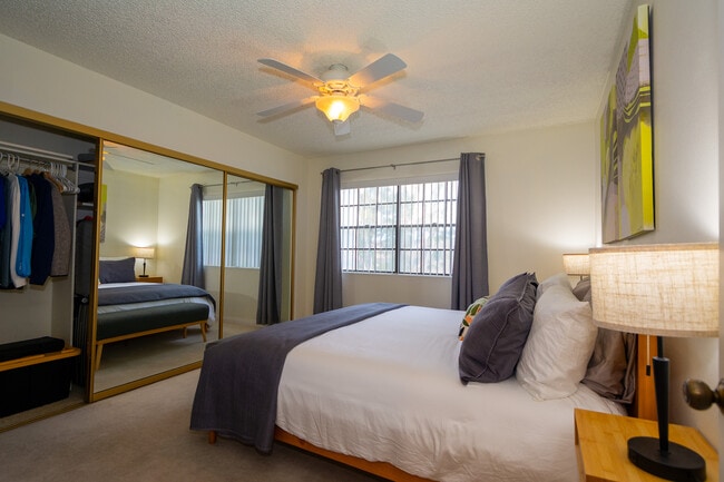 Photo - 5300 E Waverly Dr Unit Waverly Drive