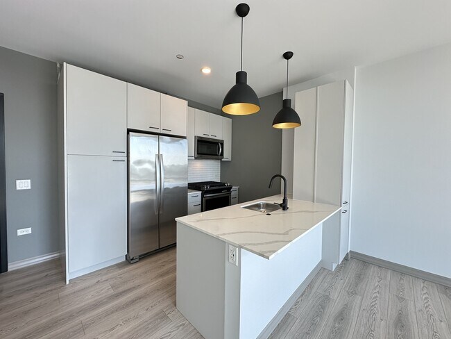 Photo - 2155 N Elston Ave Unidad 817