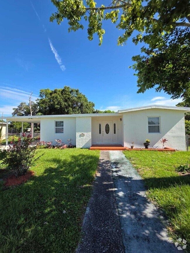 Building Photo - 131 SE Serenata Ct Rental
