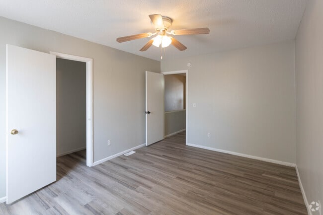 2BR, 1.5BA - 1,280 SF