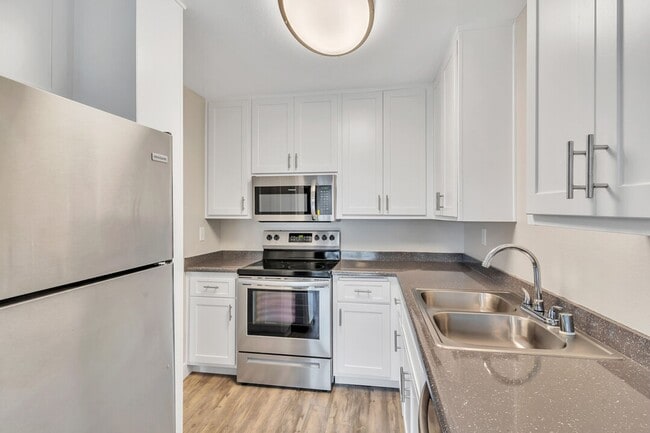 Photo - Grossmont Bluffs