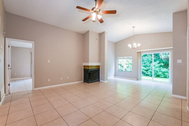 Photo - 496 Wild Fox Dr