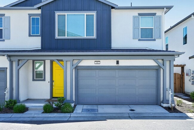 Photo - 486 N Cloverdale Pl