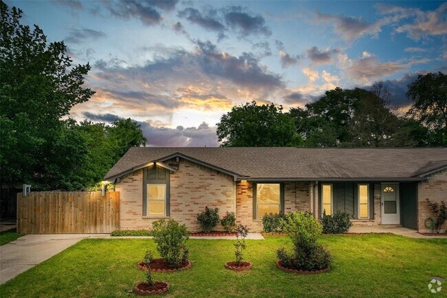 Building Photo - 12718 Summer Mill Dr Rental