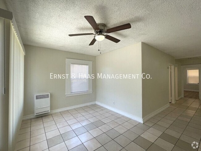 Building Photo - 515 E 16th St Rental