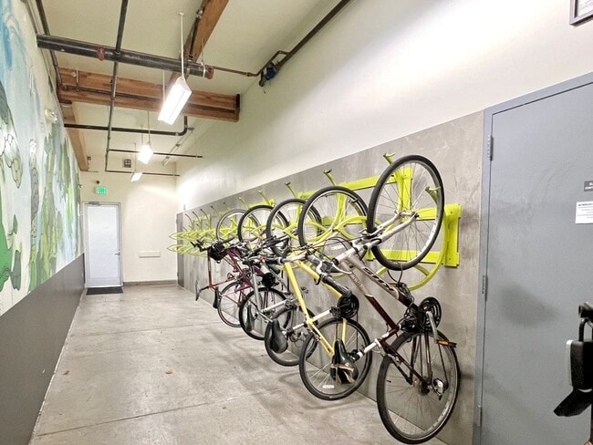 Photo - ECOFL01 Unidad 405