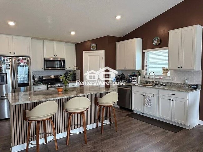 Photo - 14250 Cheshire Ln N