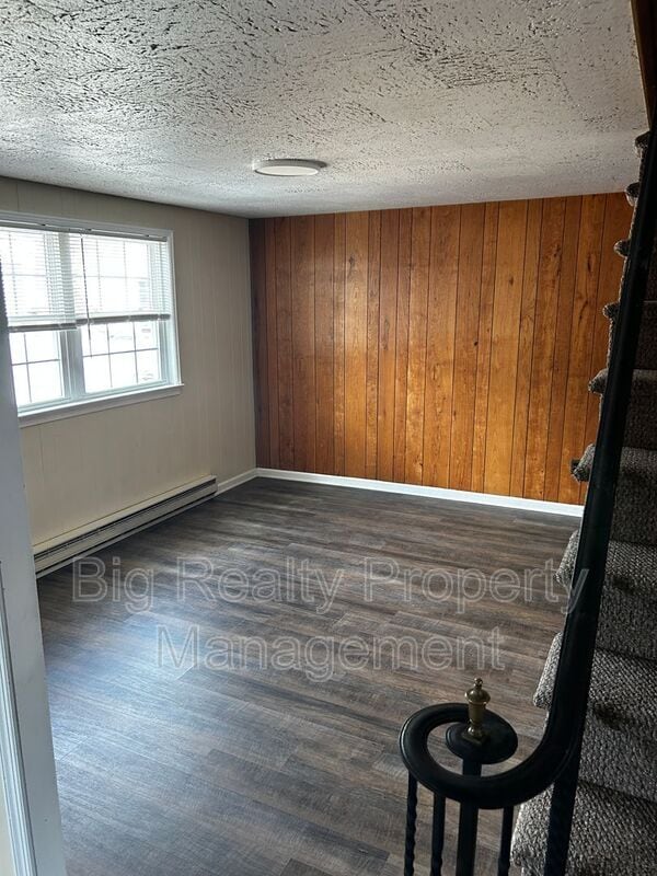 Photo - 88 N Main St