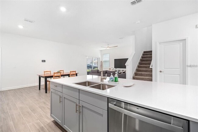 Photo - 9715 Introduction Wy