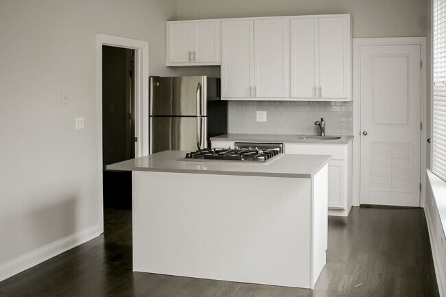 Photo - 3852 N Southport Ave Unit 2