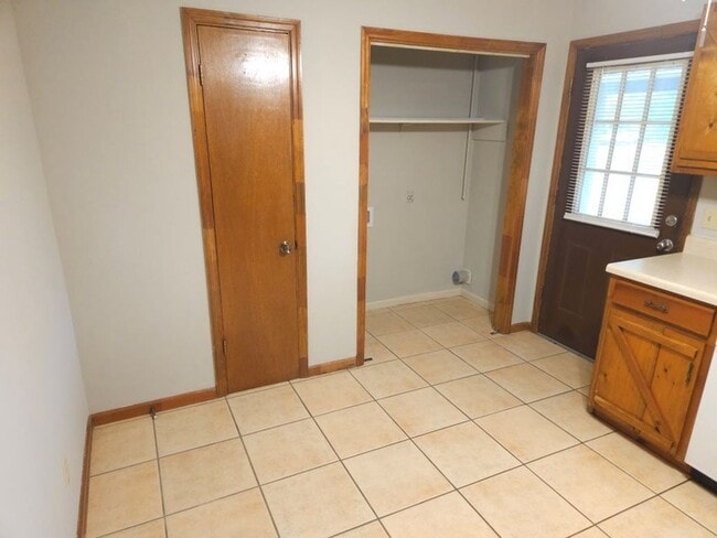 Photo - 340 Creekwood Ct