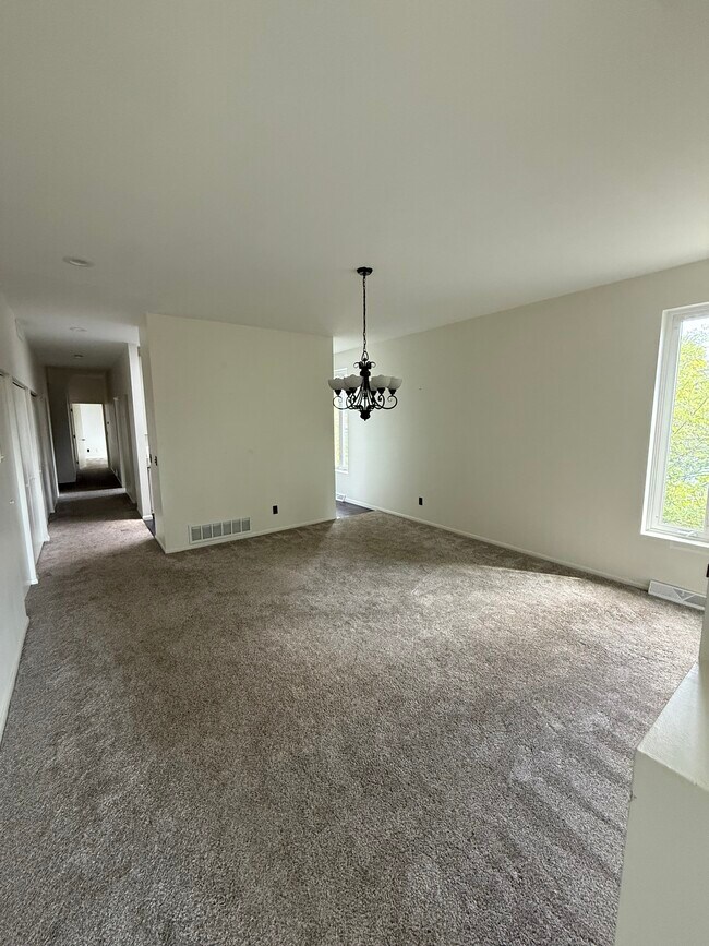 Photo - 561 Laurel Ave Unit #6