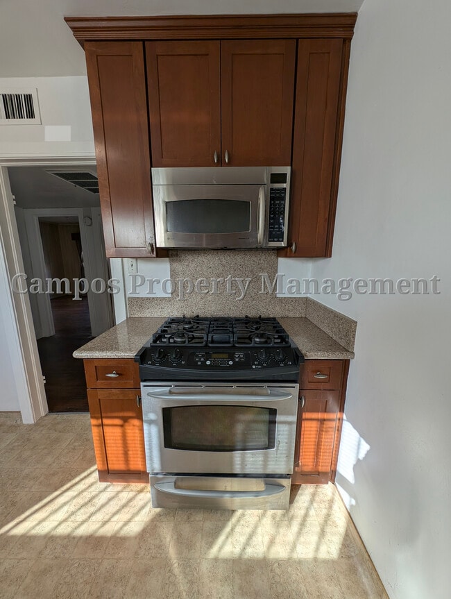 Photo - 2607 California Ave