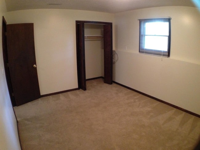 Photo - 211 Saratoga Rd