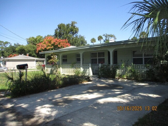 Building Photo - Charming 3 bedroom 2 bathroom Holly Hill