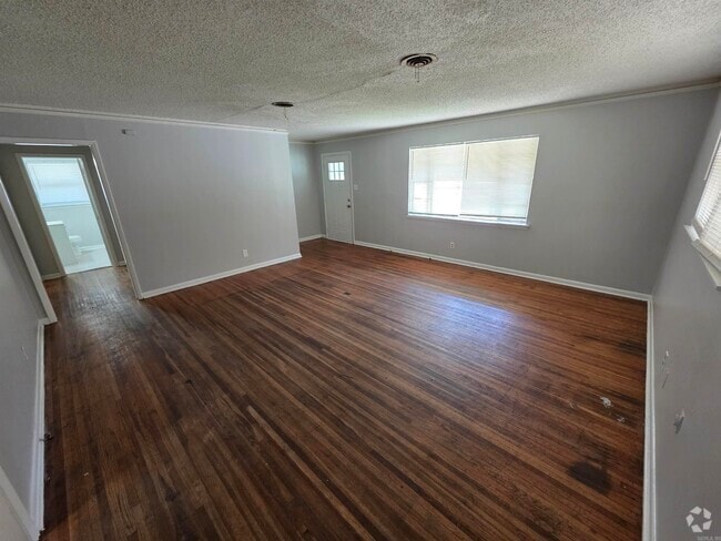 Building Photo - 3805 Mellene Dr Rental
