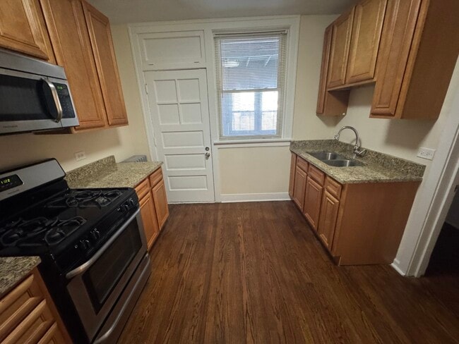 Photo - 2510 N LeClaire Ave